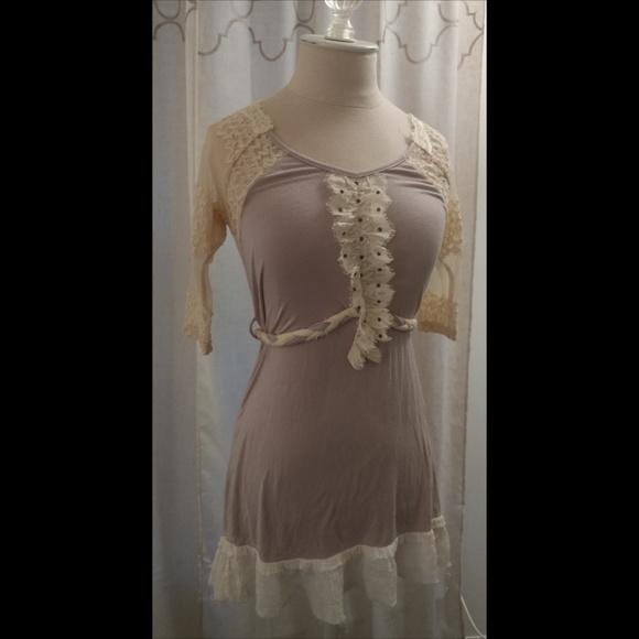 Buckle Dress: Lace baseball sleeve - Picture 2 of 4